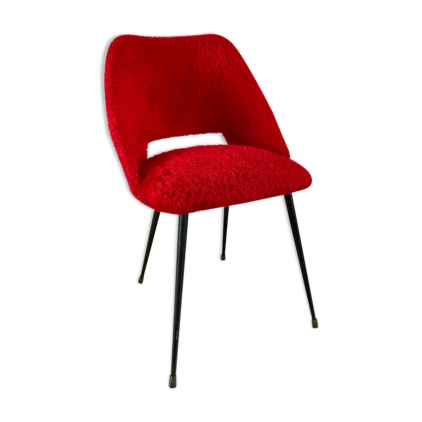 Chaise moumoute rouge pieds compas vintage années 50-60