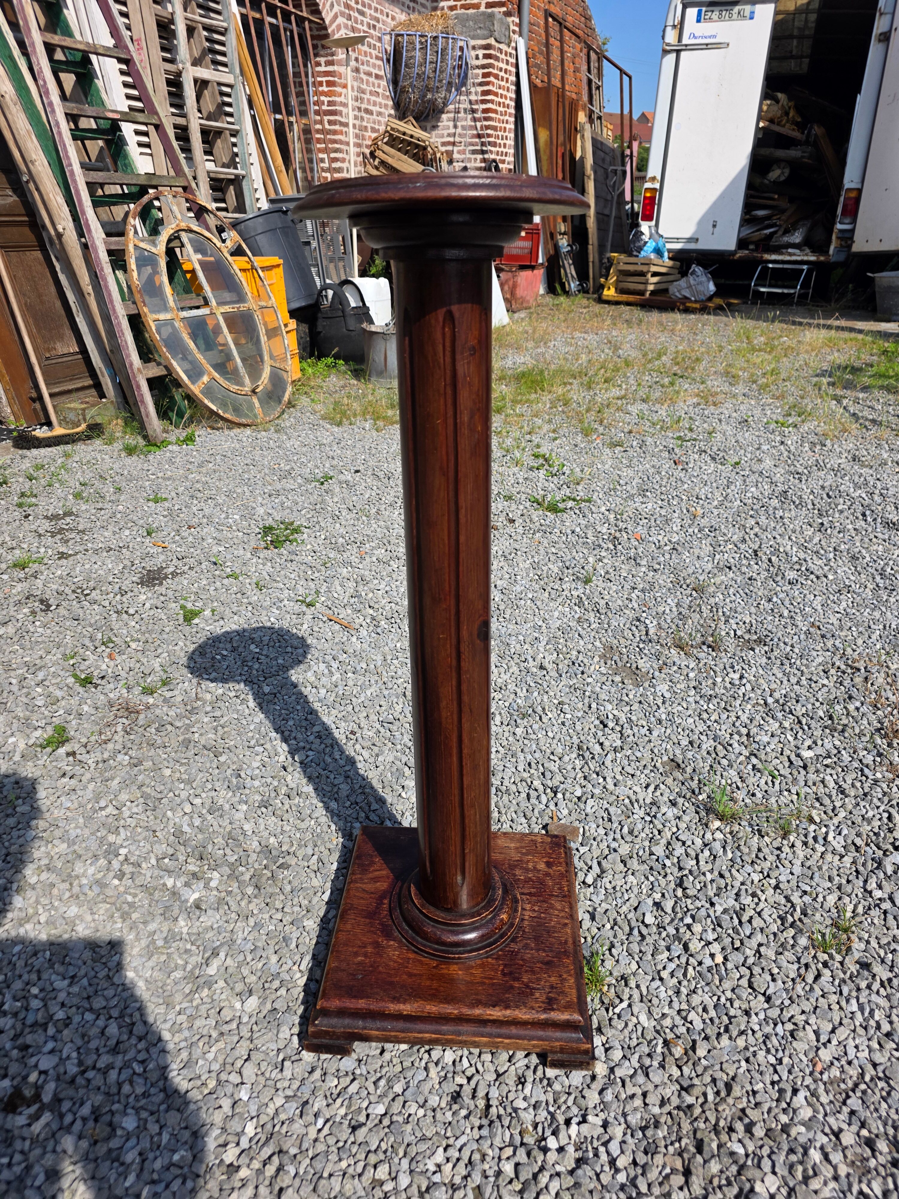 Solid oak column pedestal
