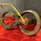 Paire de lampes cobra en bronze doré
