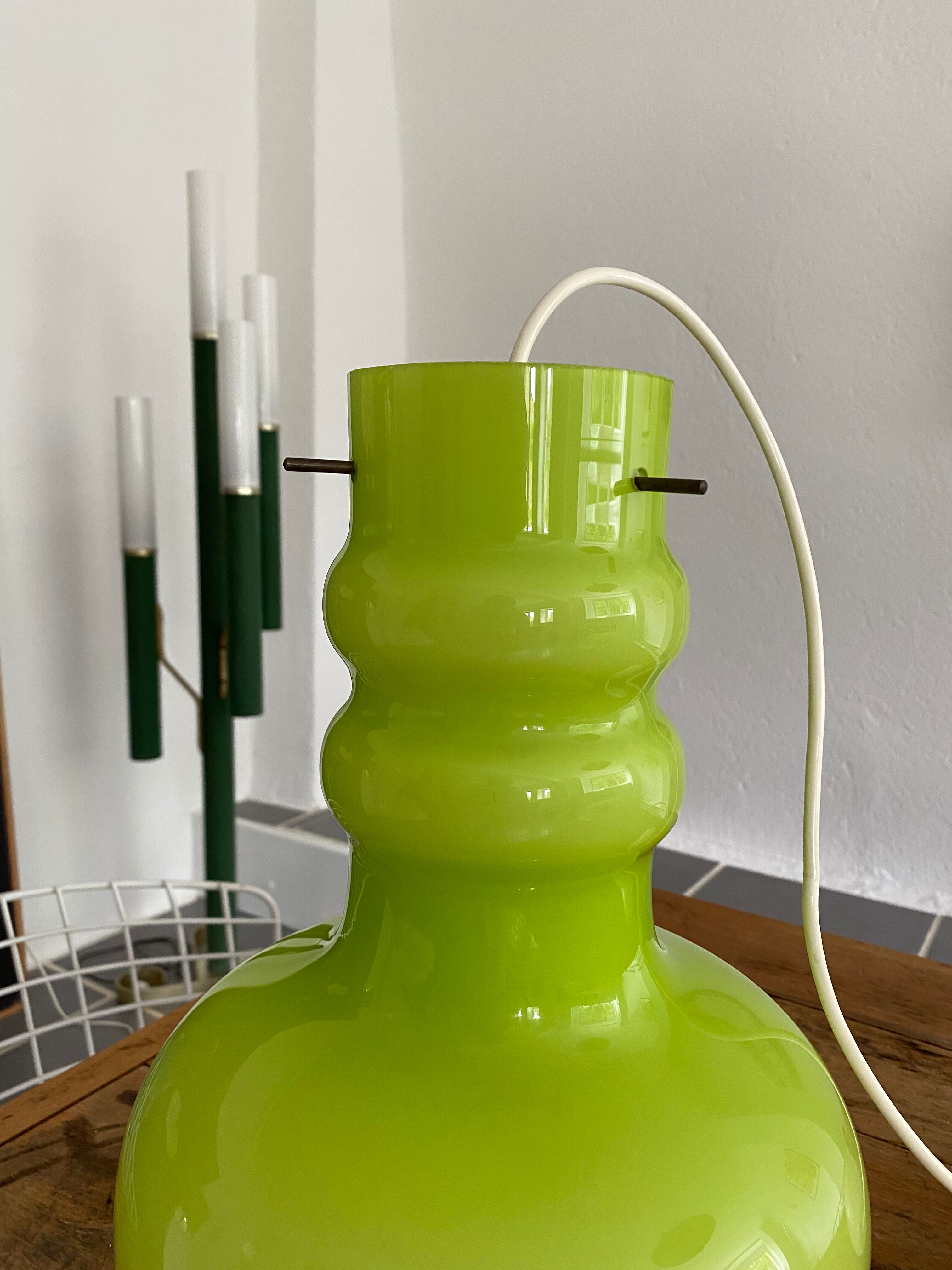 Vintage Italian opaline suspension