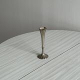 Chic and refined antique metal soliflore