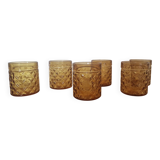 Pernod sa amber glasses