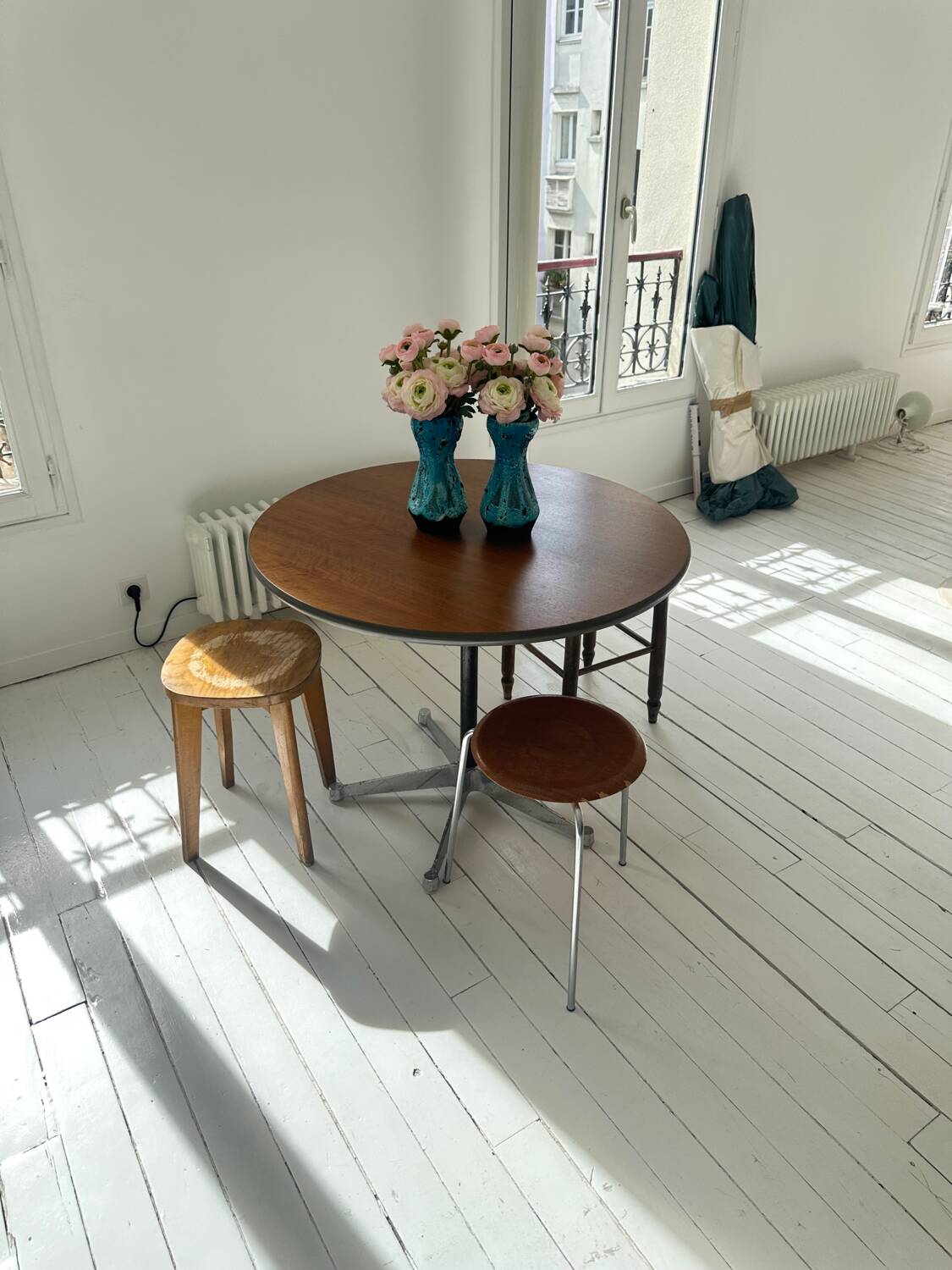 Eames round table for Herman Miller / Vitra – 1970s