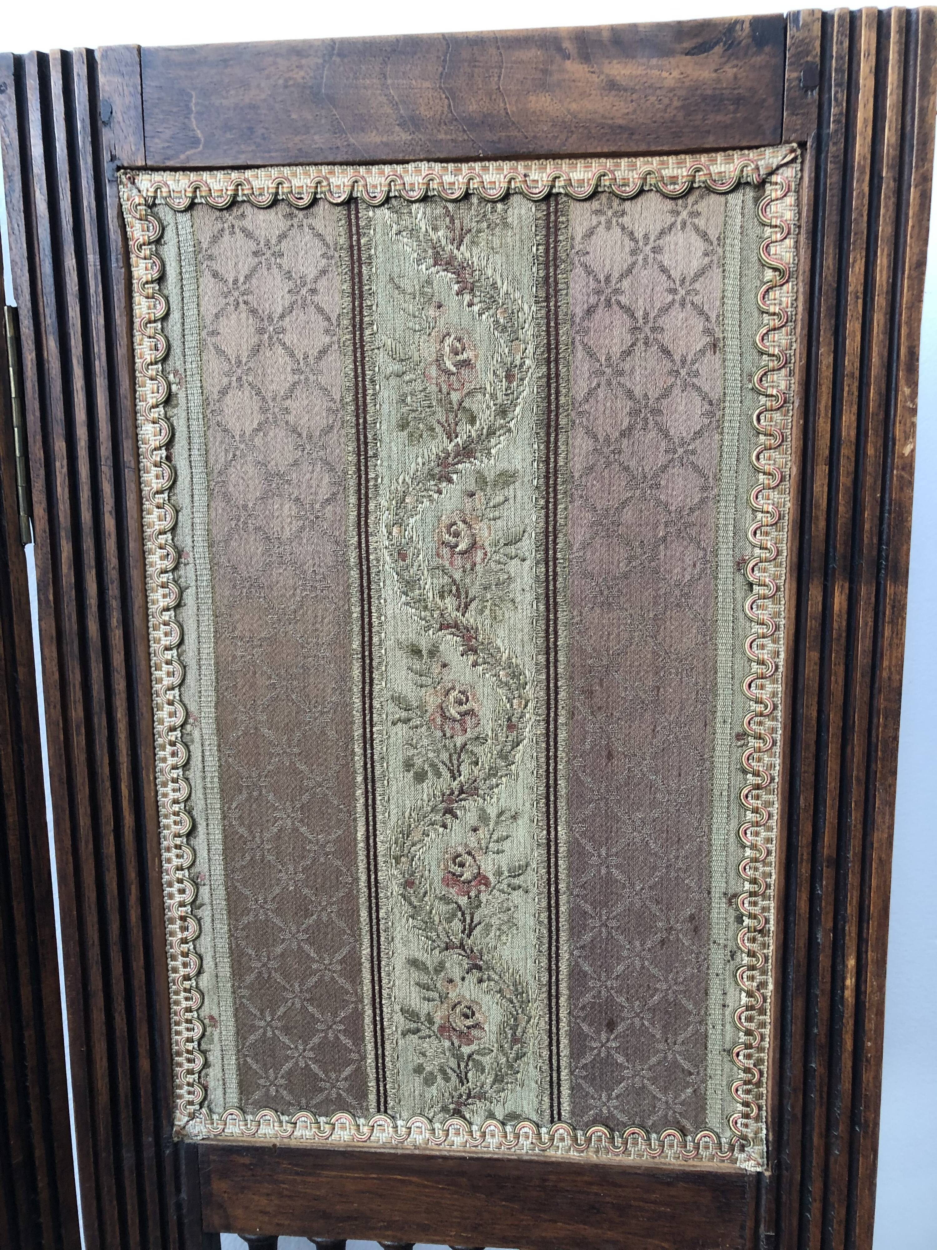 Wood and fabric screen