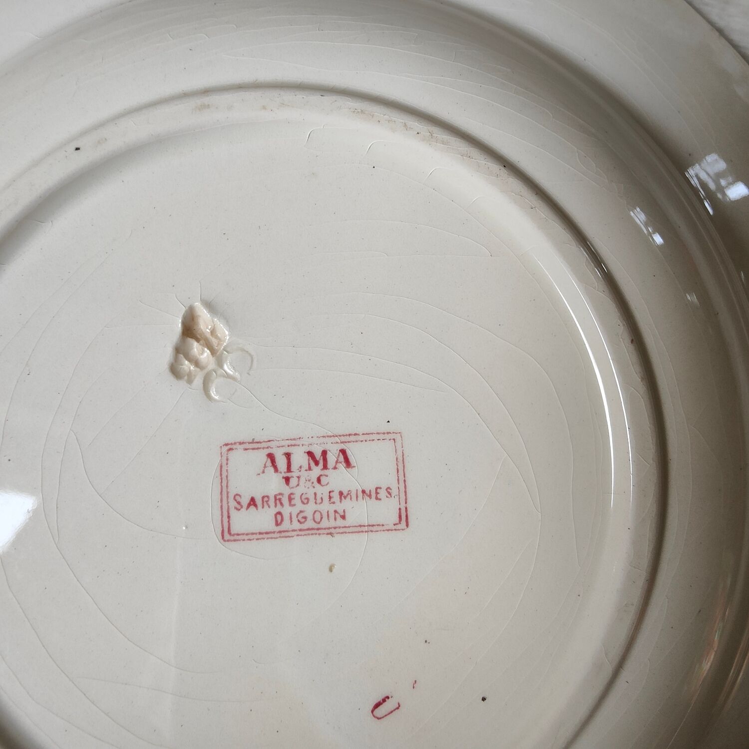 6 plates in iron clay U&C Sarreguemines Digoin