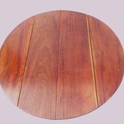 Round flap table
