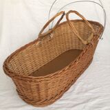Basket wicker, his mattress and bed linens