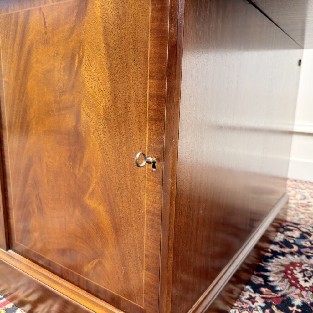 Classic English Heldense Desk