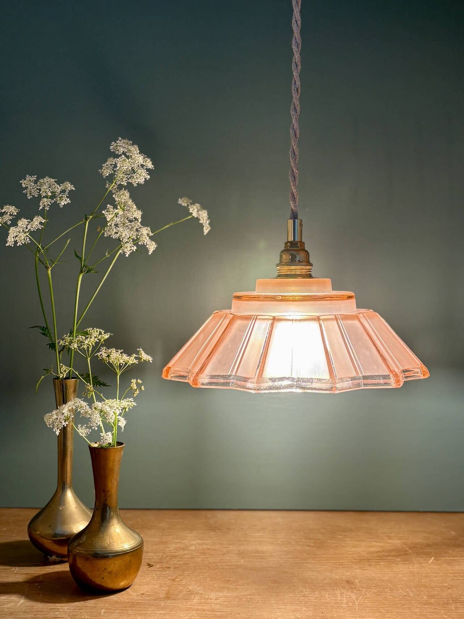 suspension vintage Art Deco lampshade in frosted pink glass