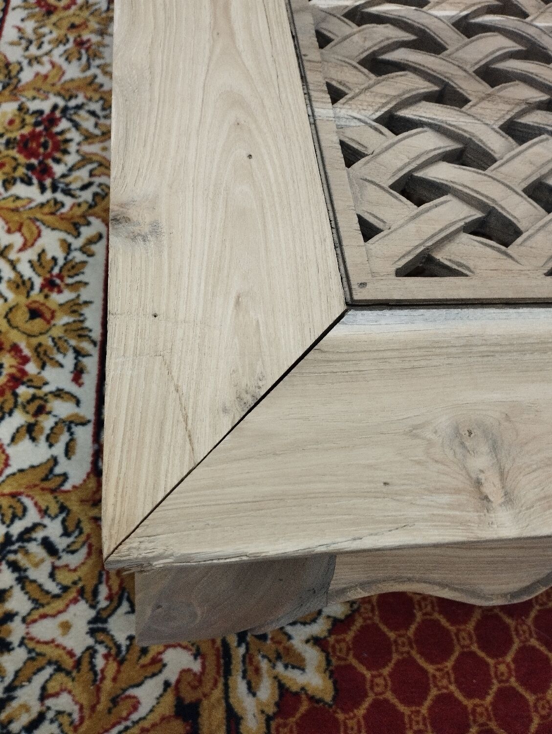 Coffee table "opium"