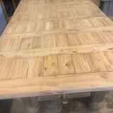 Farm table