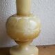 Vase taillé dans le marbre blanc