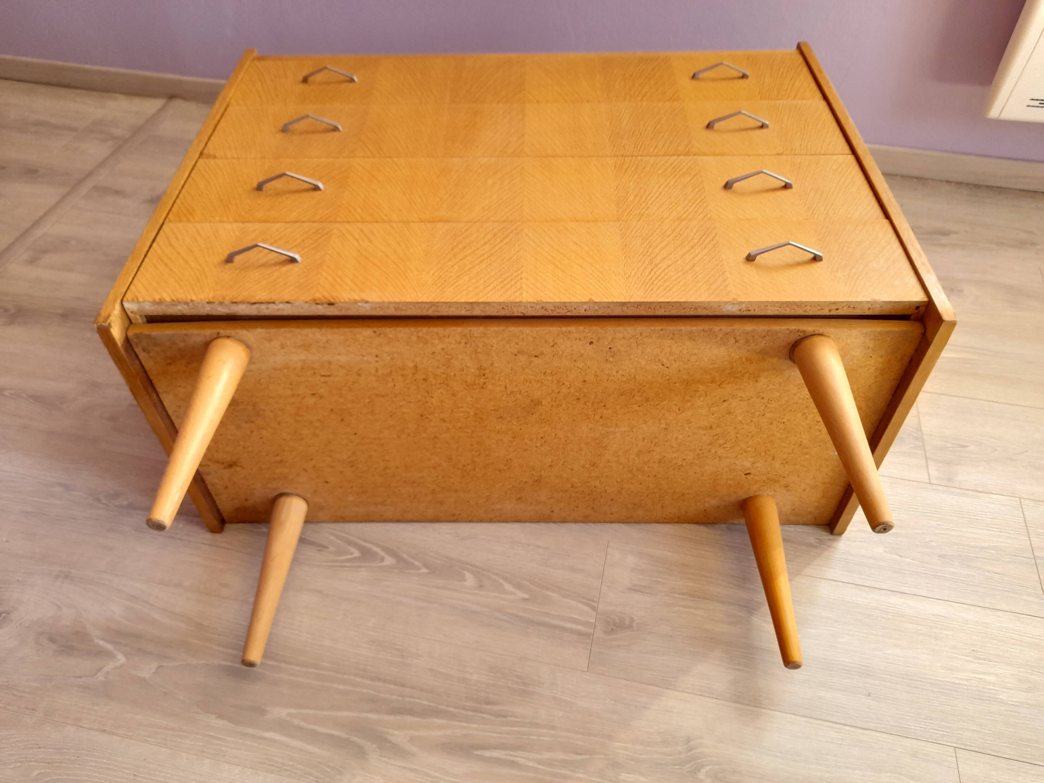 Vintage oak chest of drawers