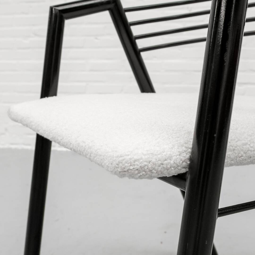 Ensemble de chaises de salle à manger postmodernes des années 1980