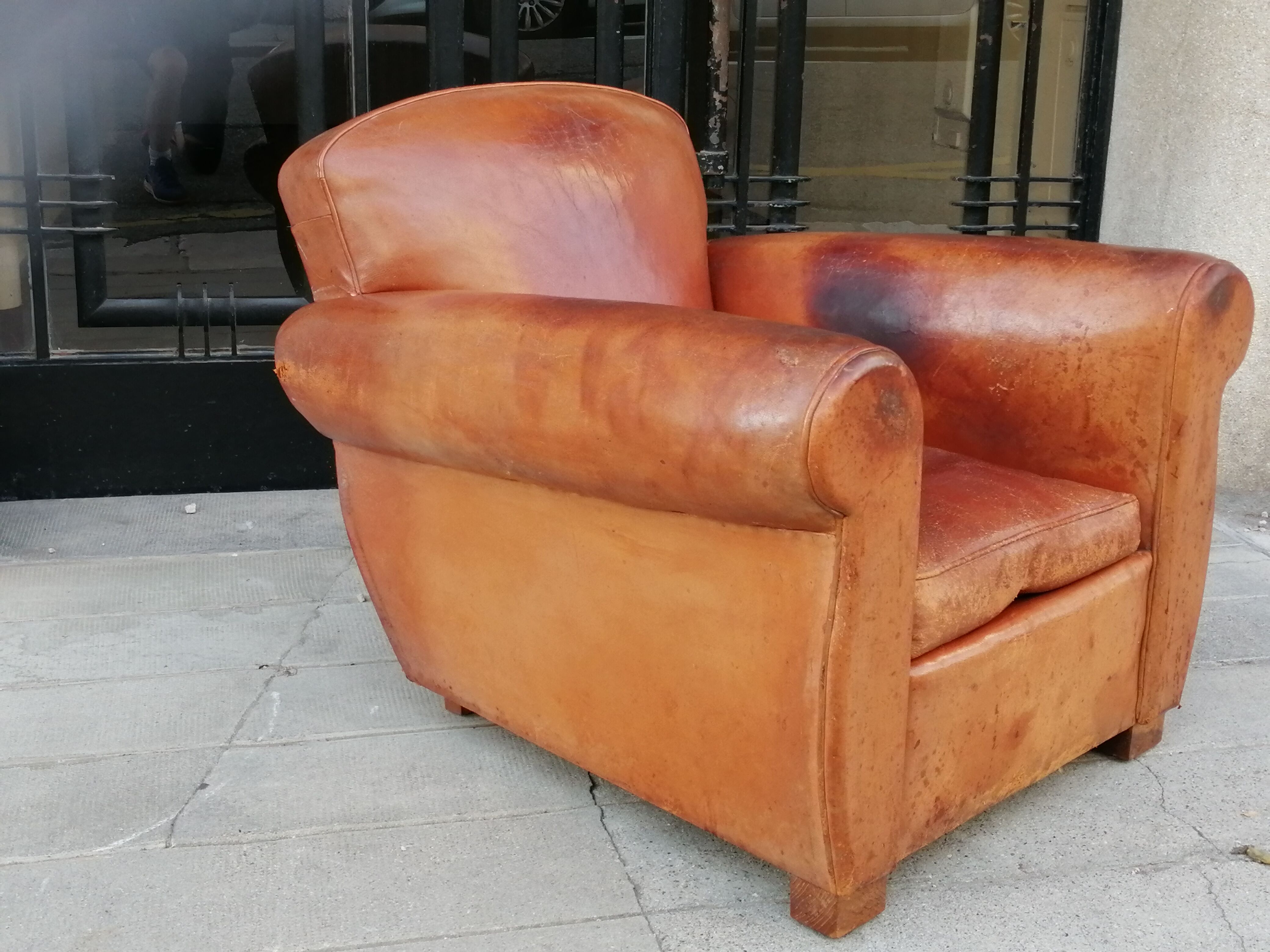 Leather club chair from the 1940s