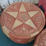 5 poufs