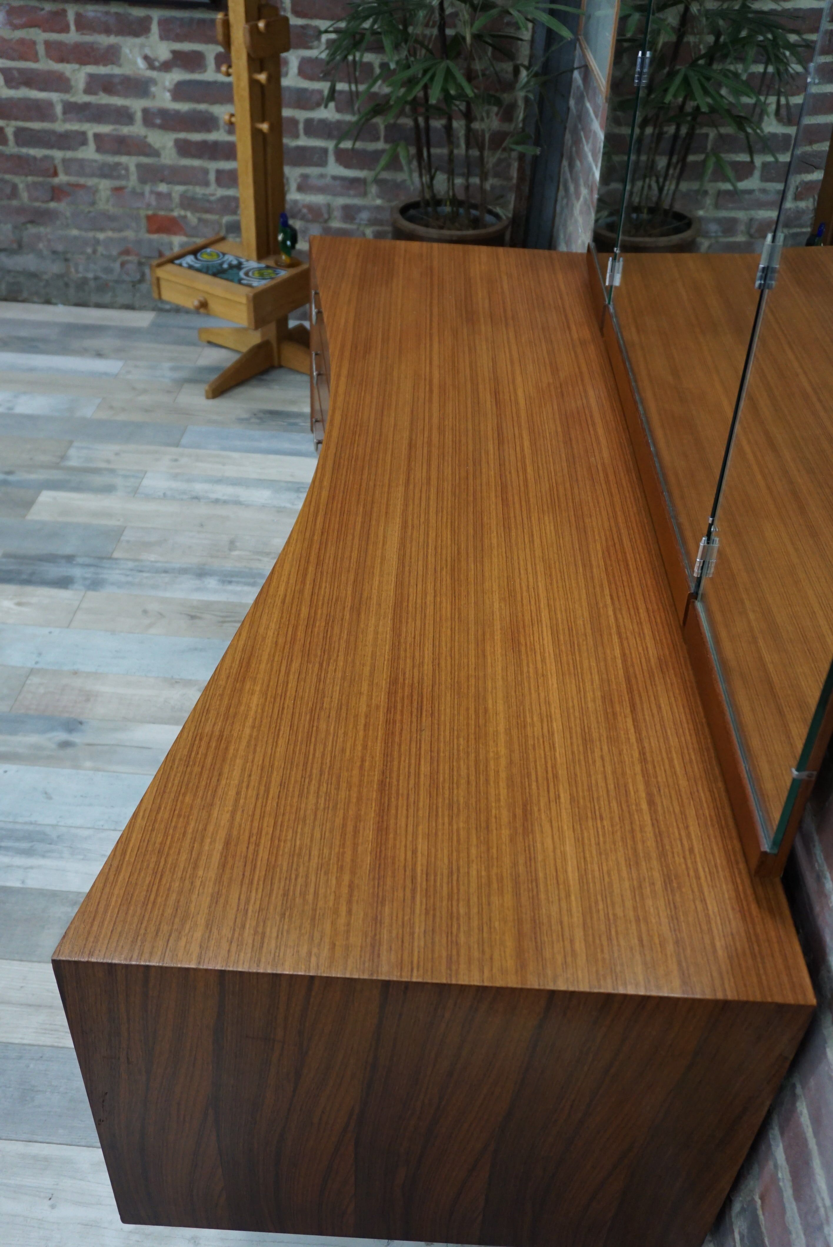 Curved dressing table 50-60s teak