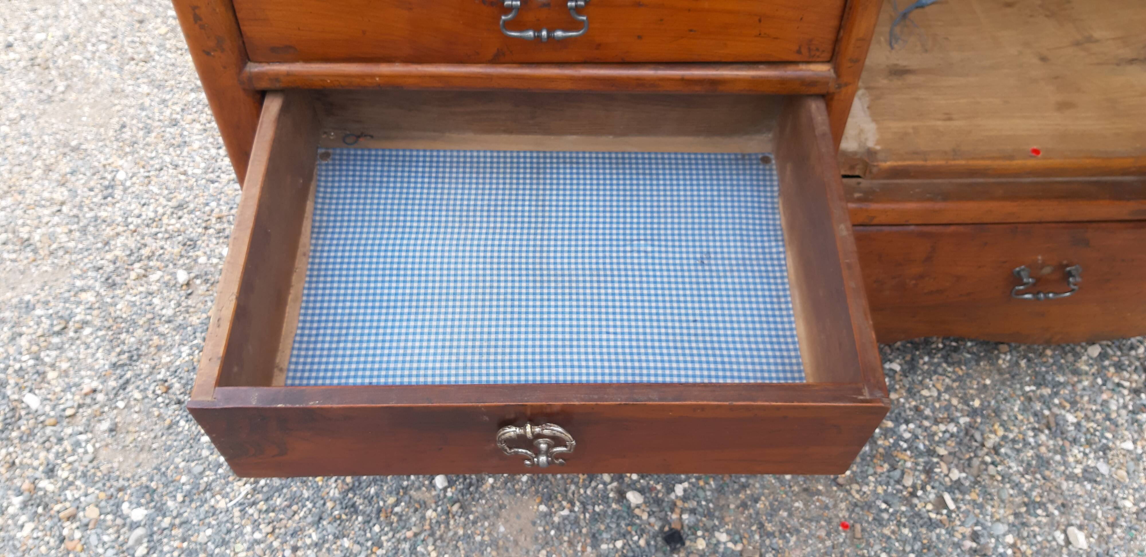 Béarnaise wardrobe in walnut 19th