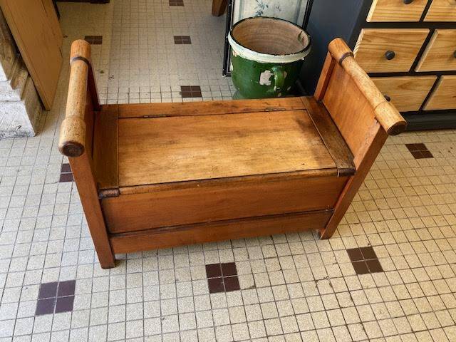 Wooden chest bench