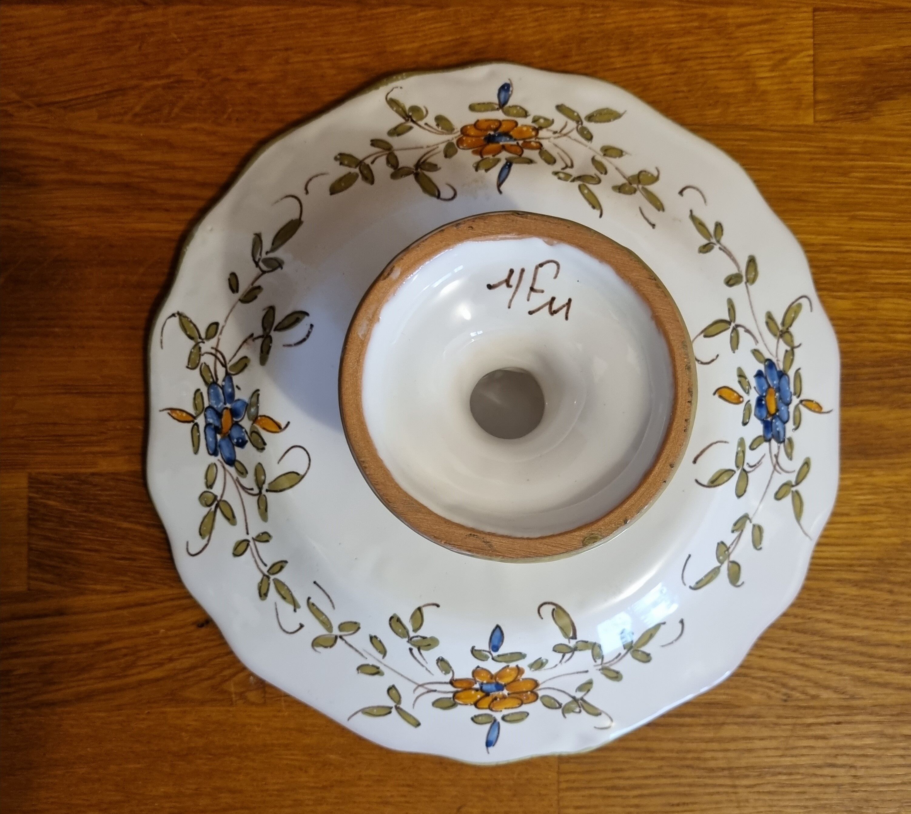 Assiette de présentation sur pied douche Martres Tolosane décor Moustier