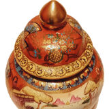Chinese porcelain vase with lid