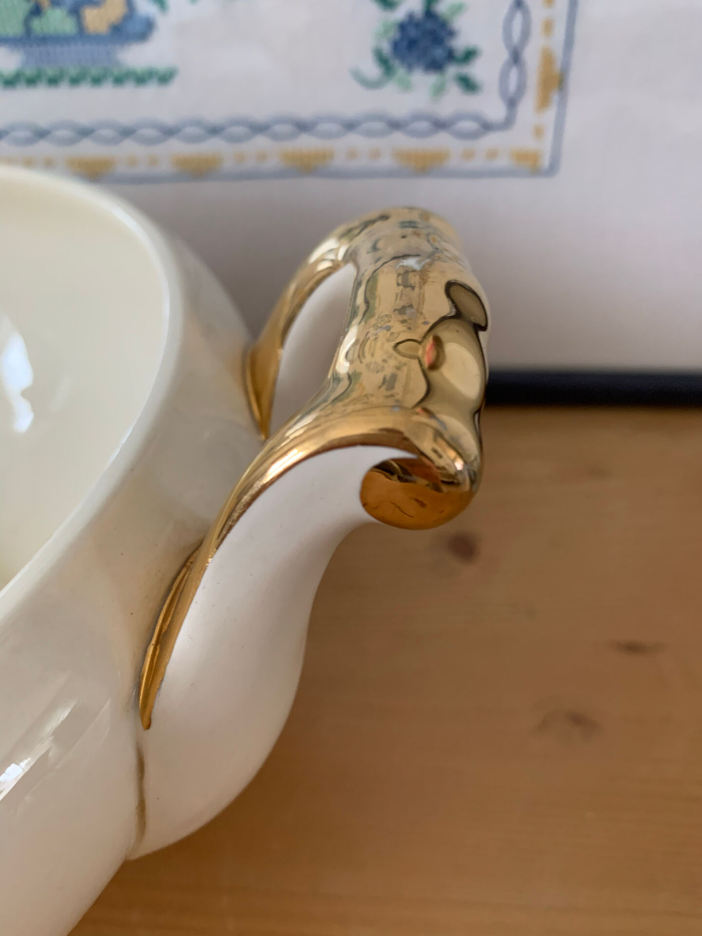 Antique soup tureen Villeroy & Boch