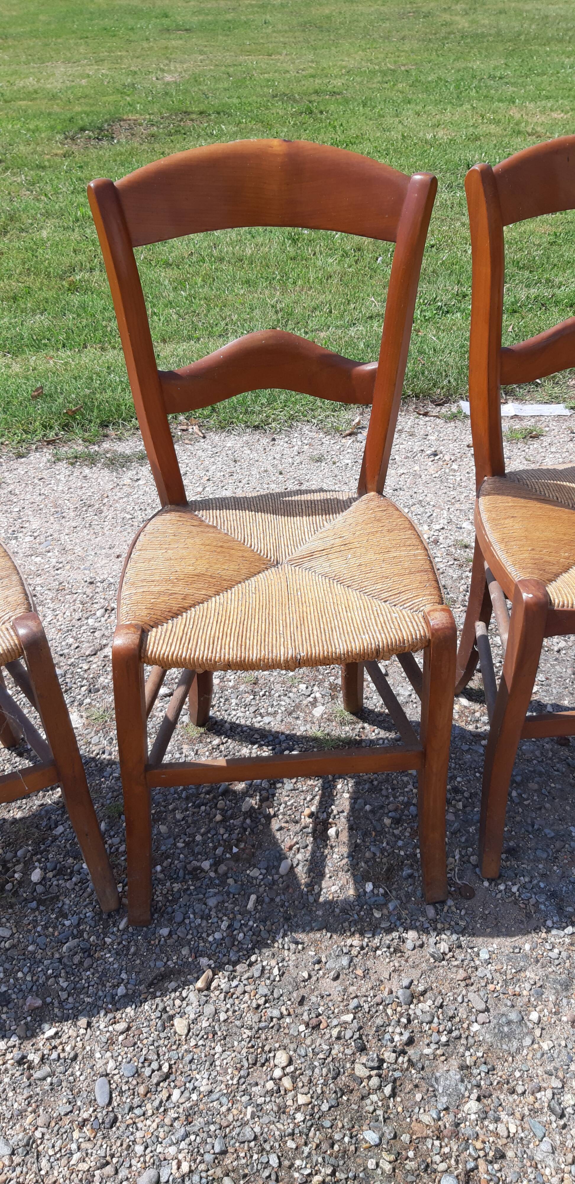 6 antique mulched chairs