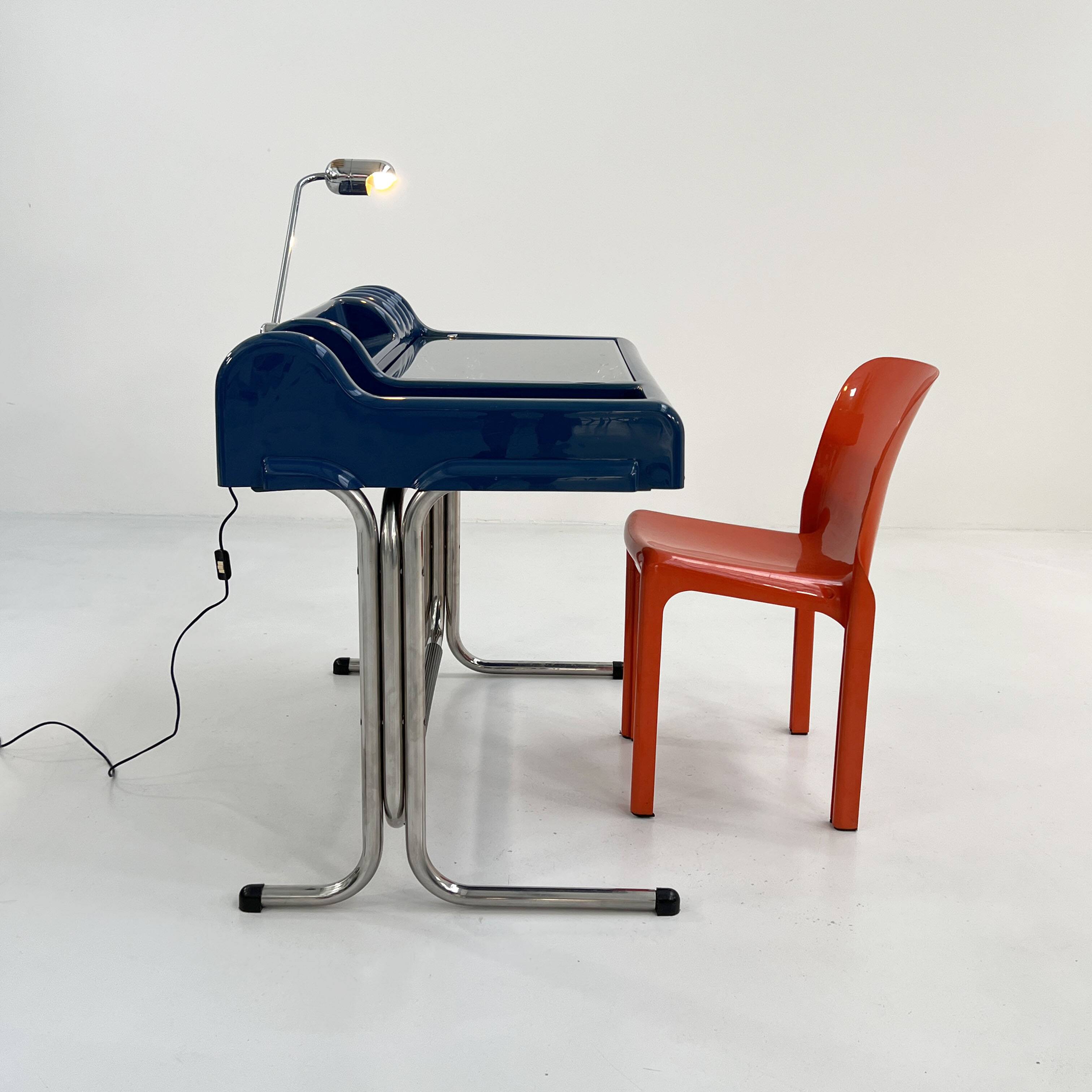 Orix blue desk by vittorio parigi & nani prina for molteni, 1970