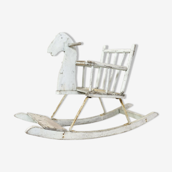 Cheval à bascule vintage pour enfant