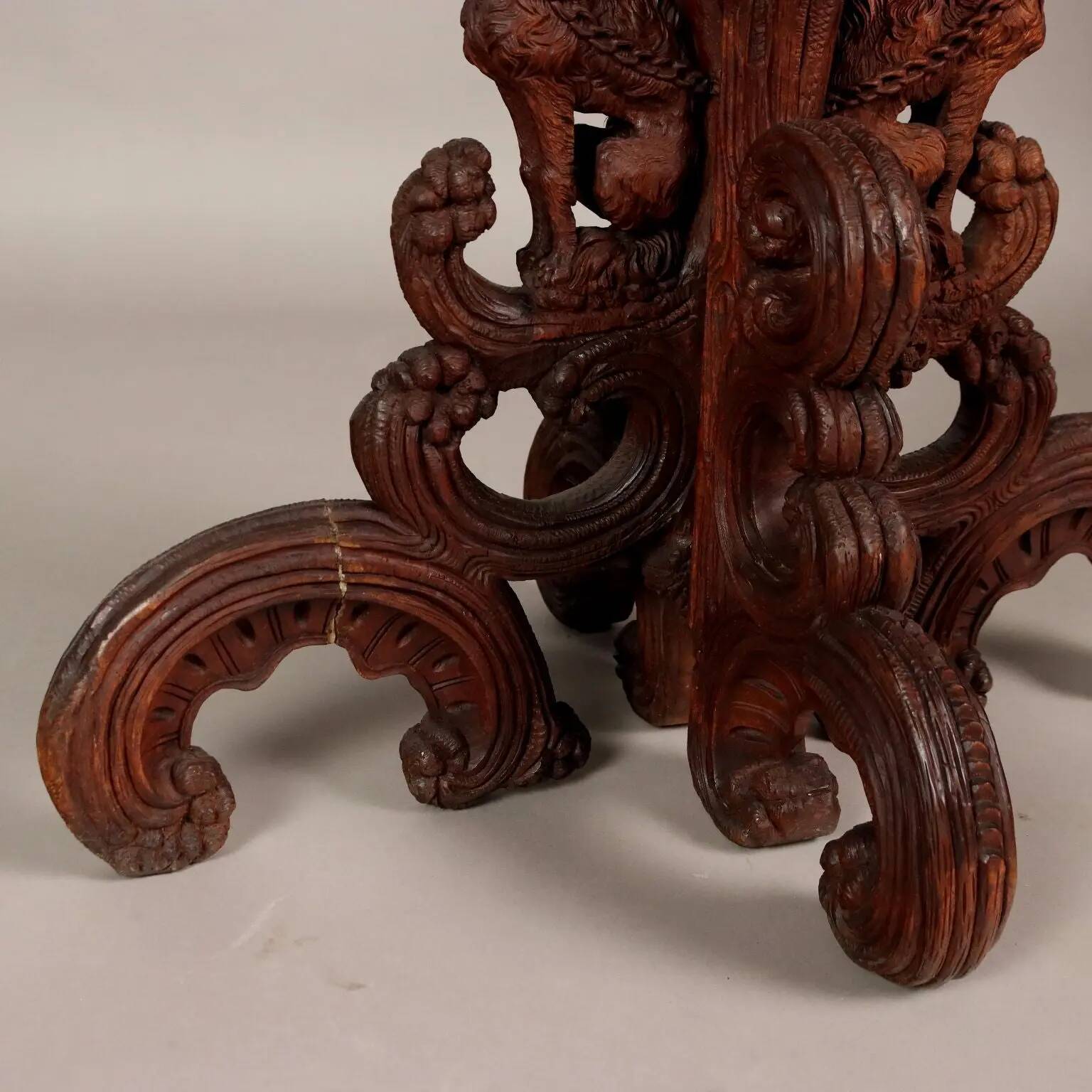 Jardinière ancienne néo-baroque en noyer, Suisse '800