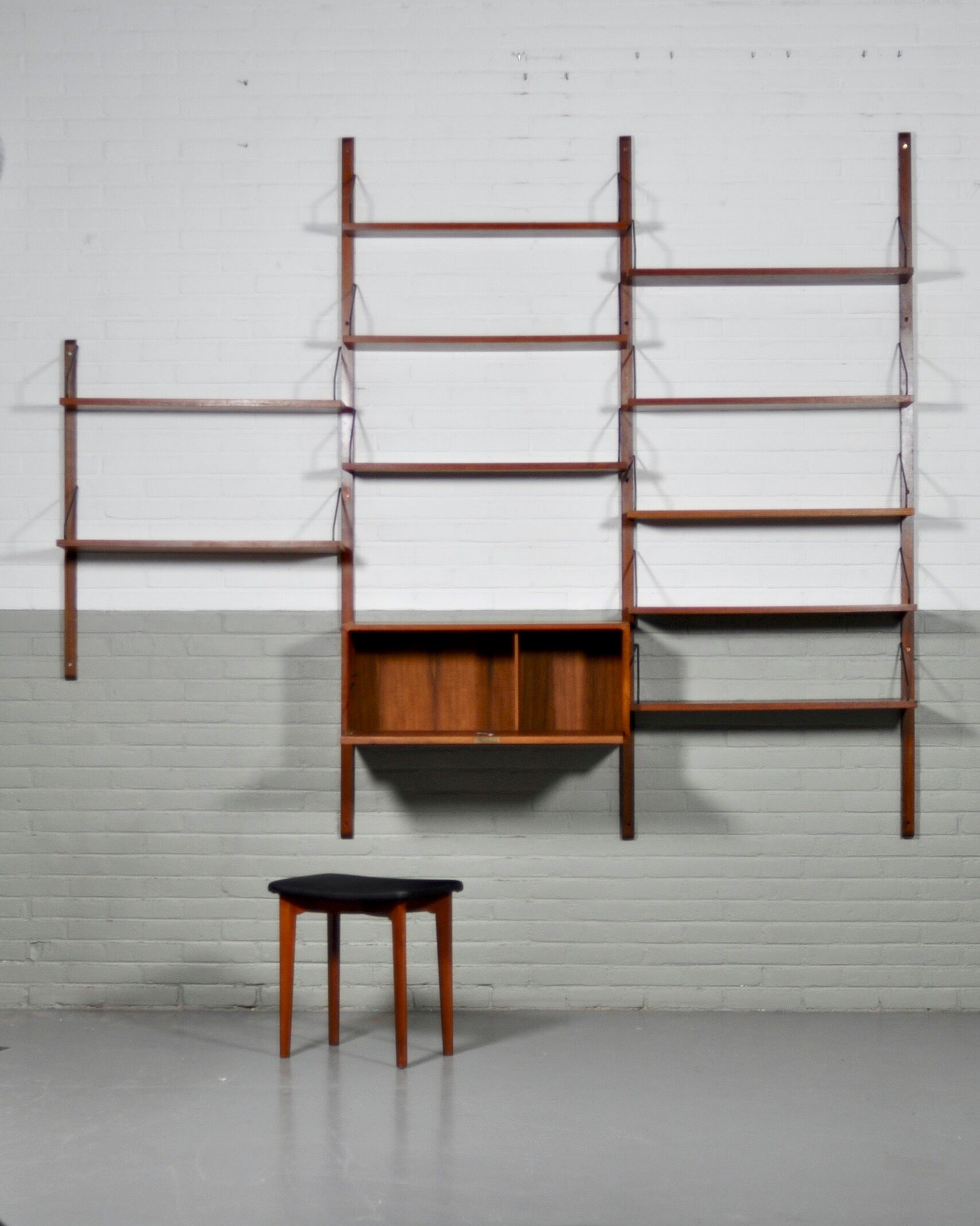 Danish Royal Wall System shelving unit by Poul Cadovius