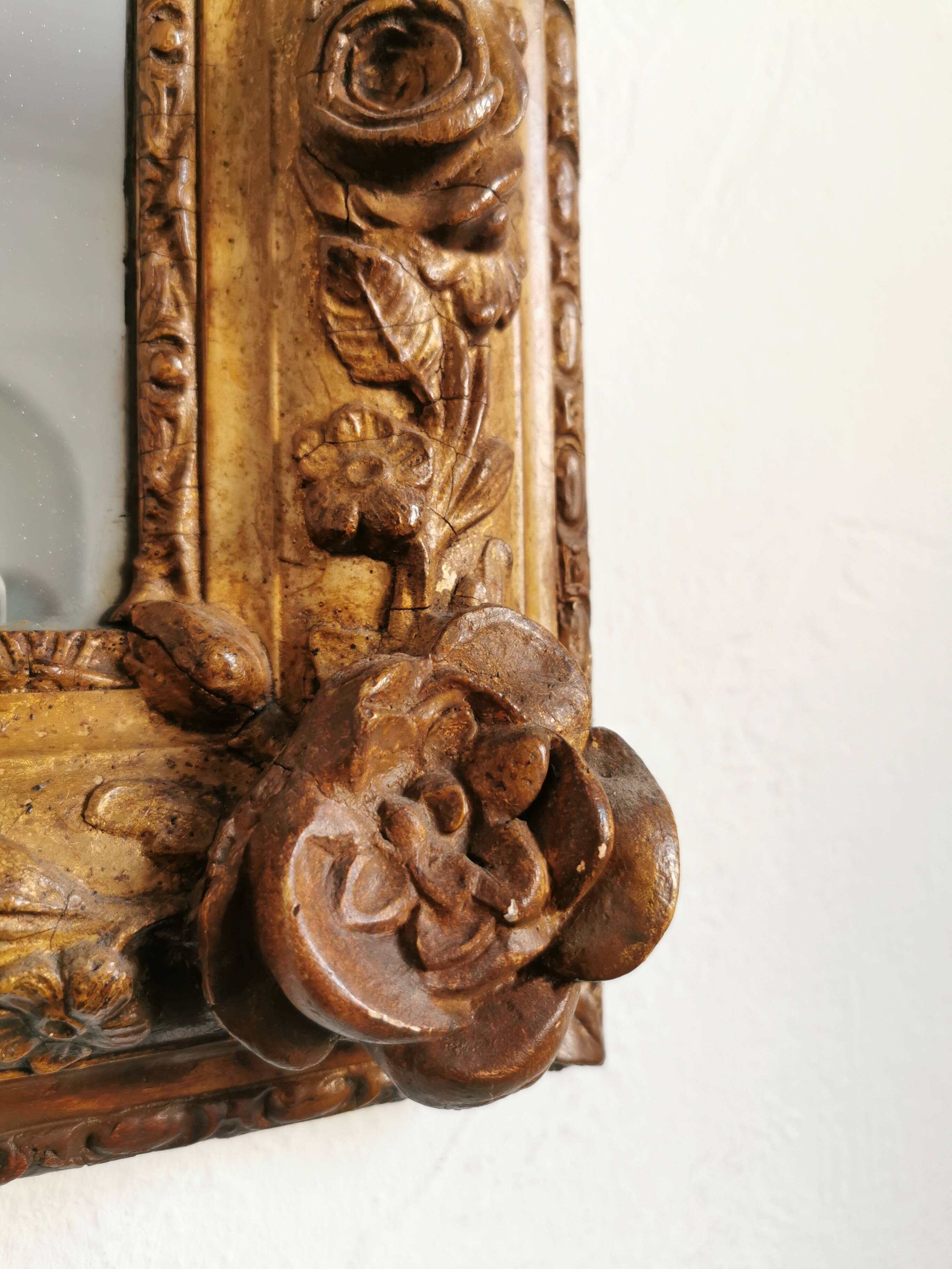 Miroir classique doré
