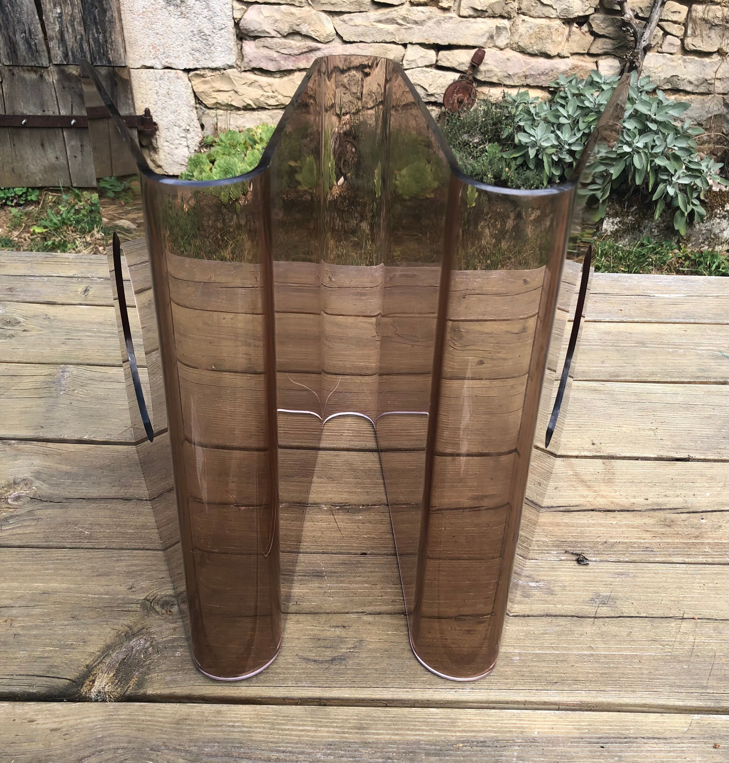 Vinyl doors/ magazines plexiglass form W