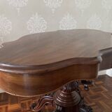 Small napoleon iii style pedestal table