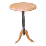 Tripod pedestal table