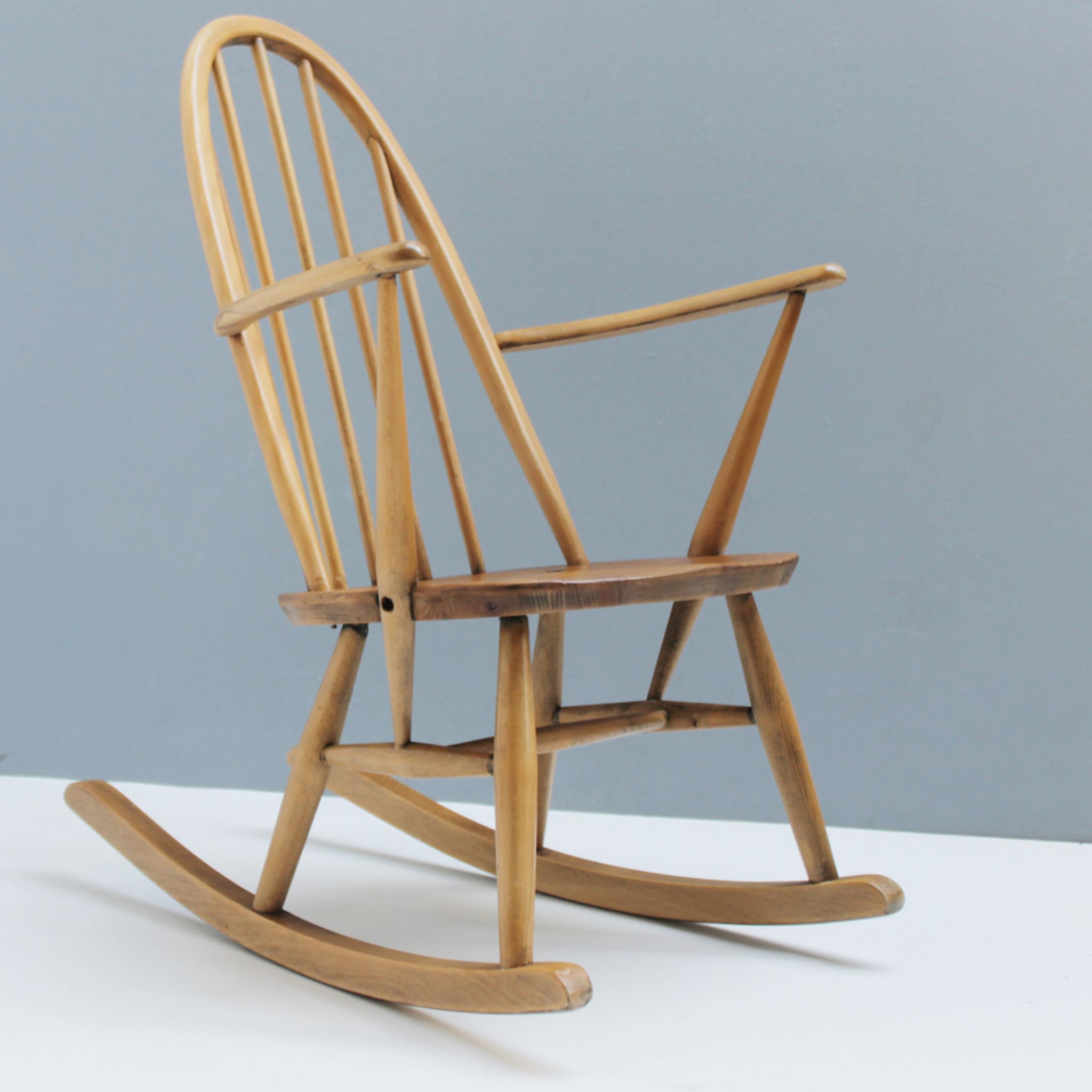 Rocking-chair de Lucian Ercolani pour Ercol