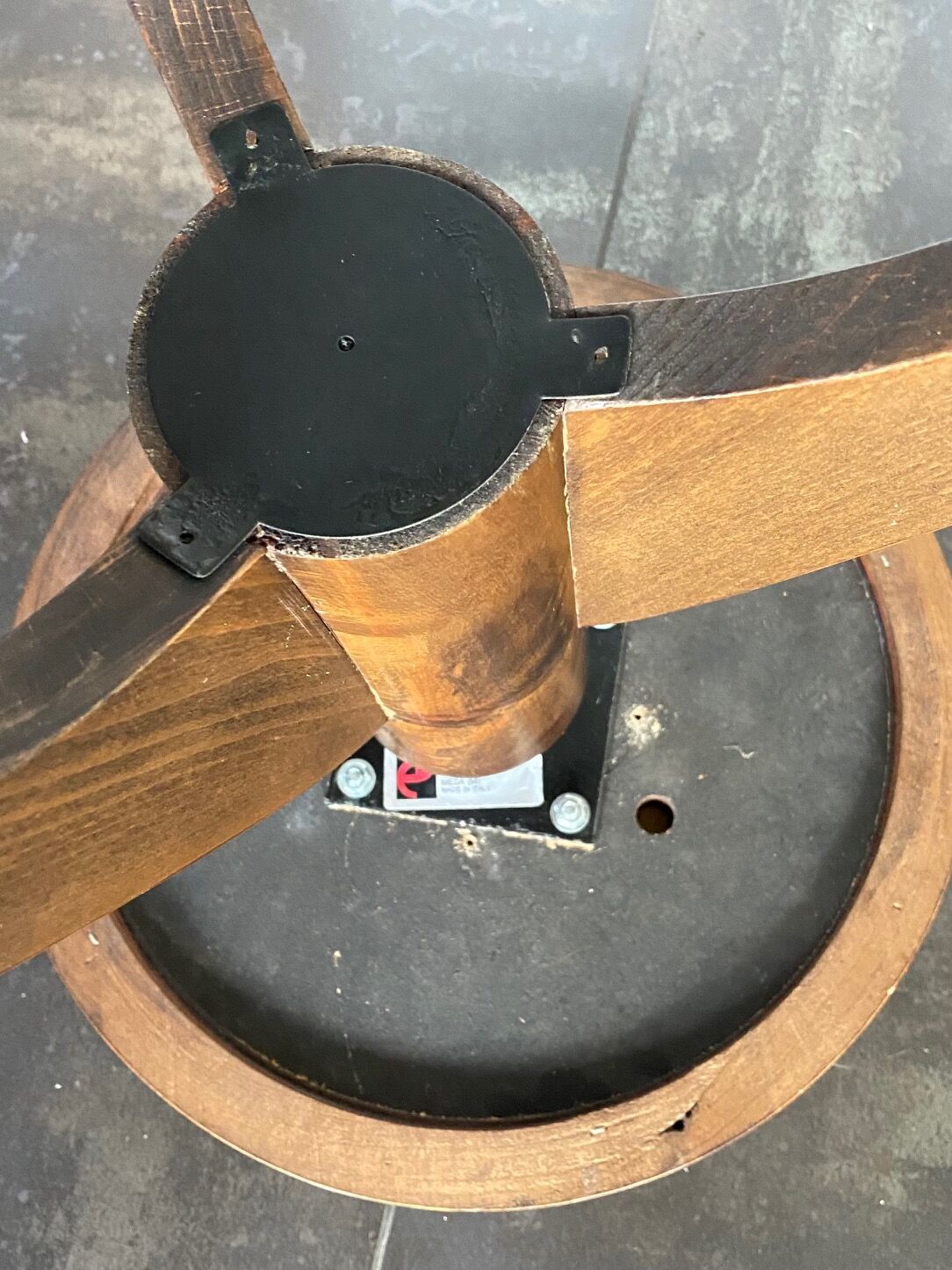 Adjustable vintage piano stool made of wood and velvet