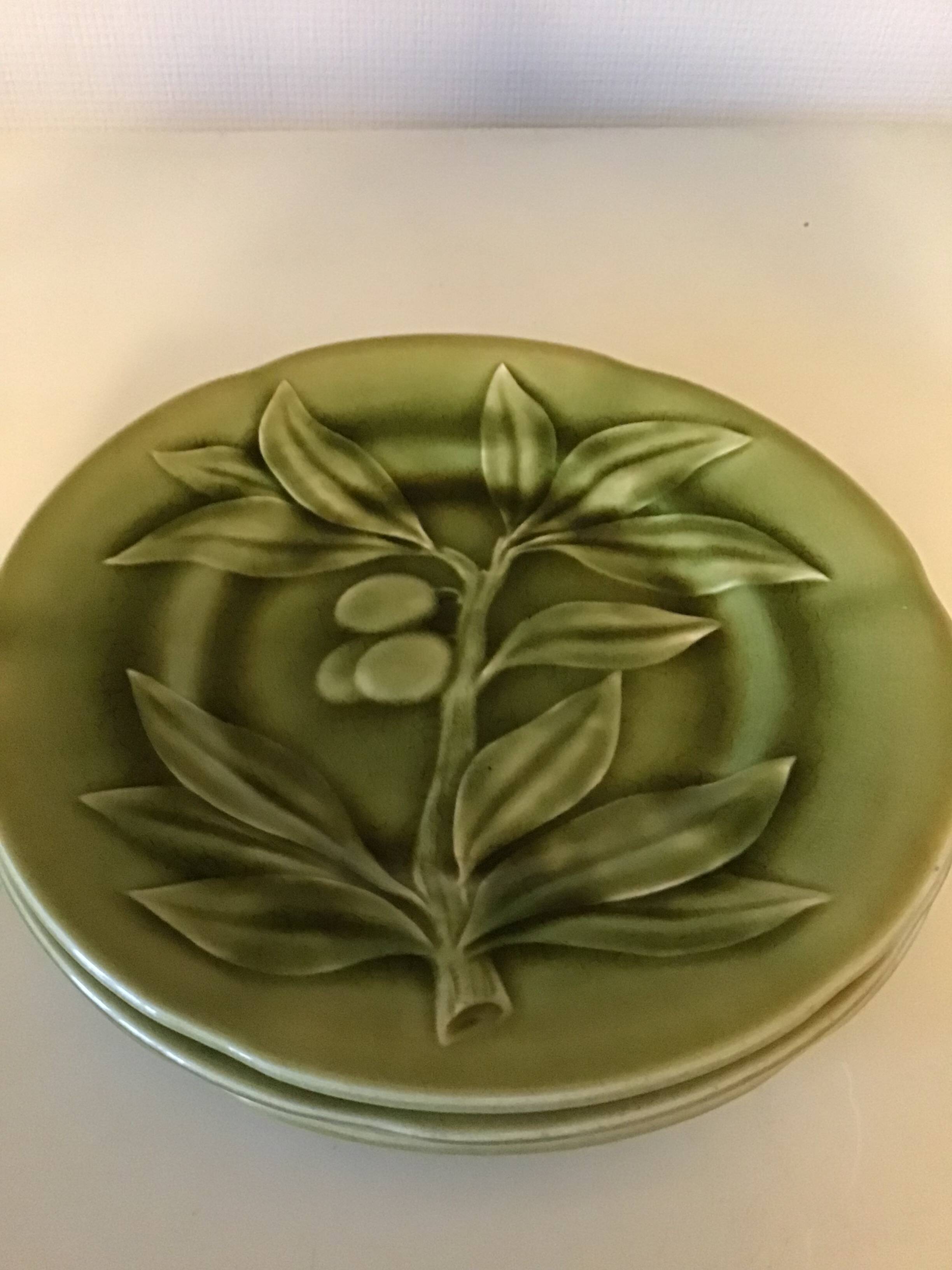 6 assiettes verte Choisy le Roi en parfait etat