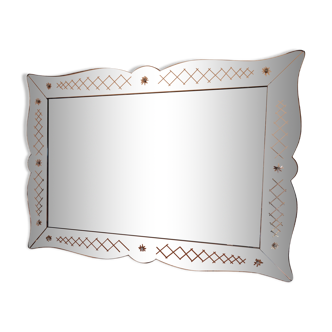 Venetian mirror with pink glass frame