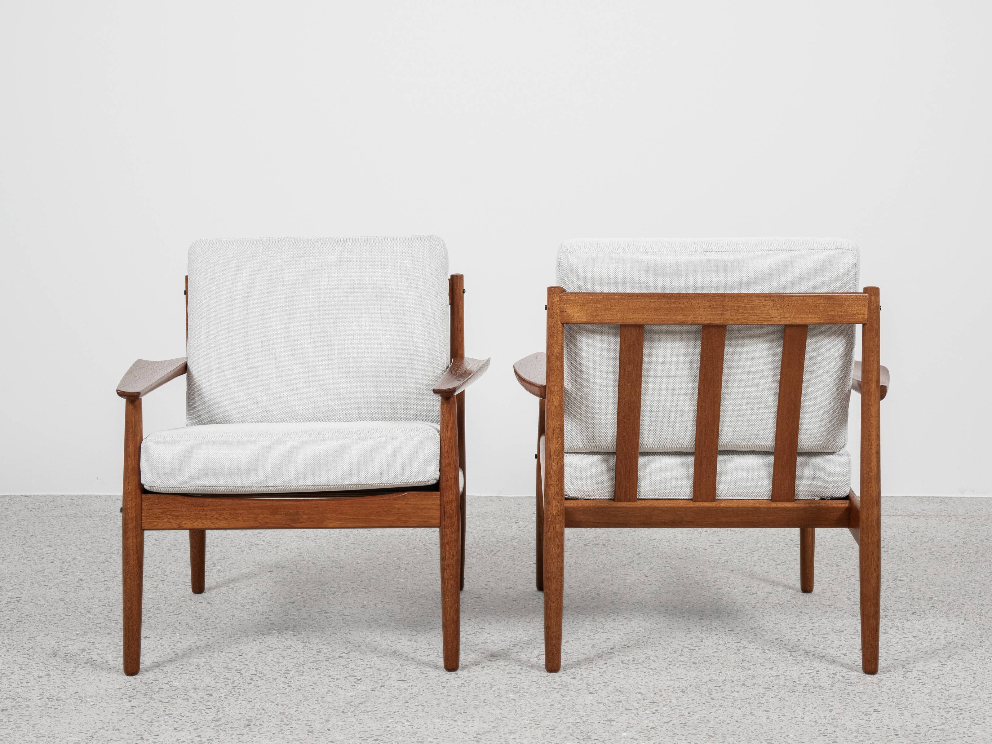 Midcentury Danish pair of easy chairs by Arne Vodder for Glostrup 1960s