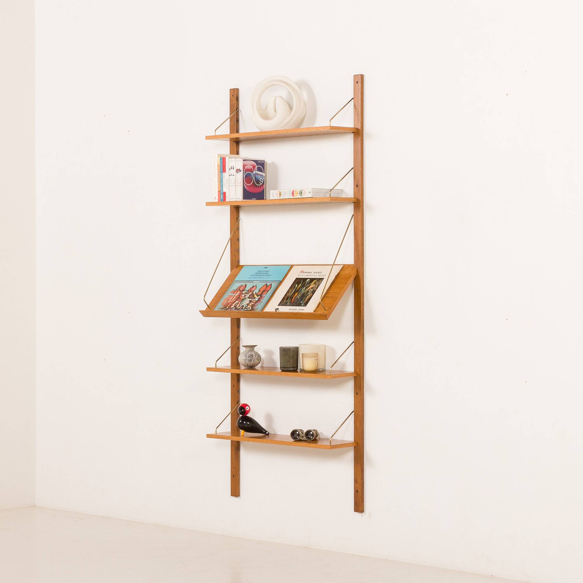 Scandinavian vintage shelving unit in oak, 1960s