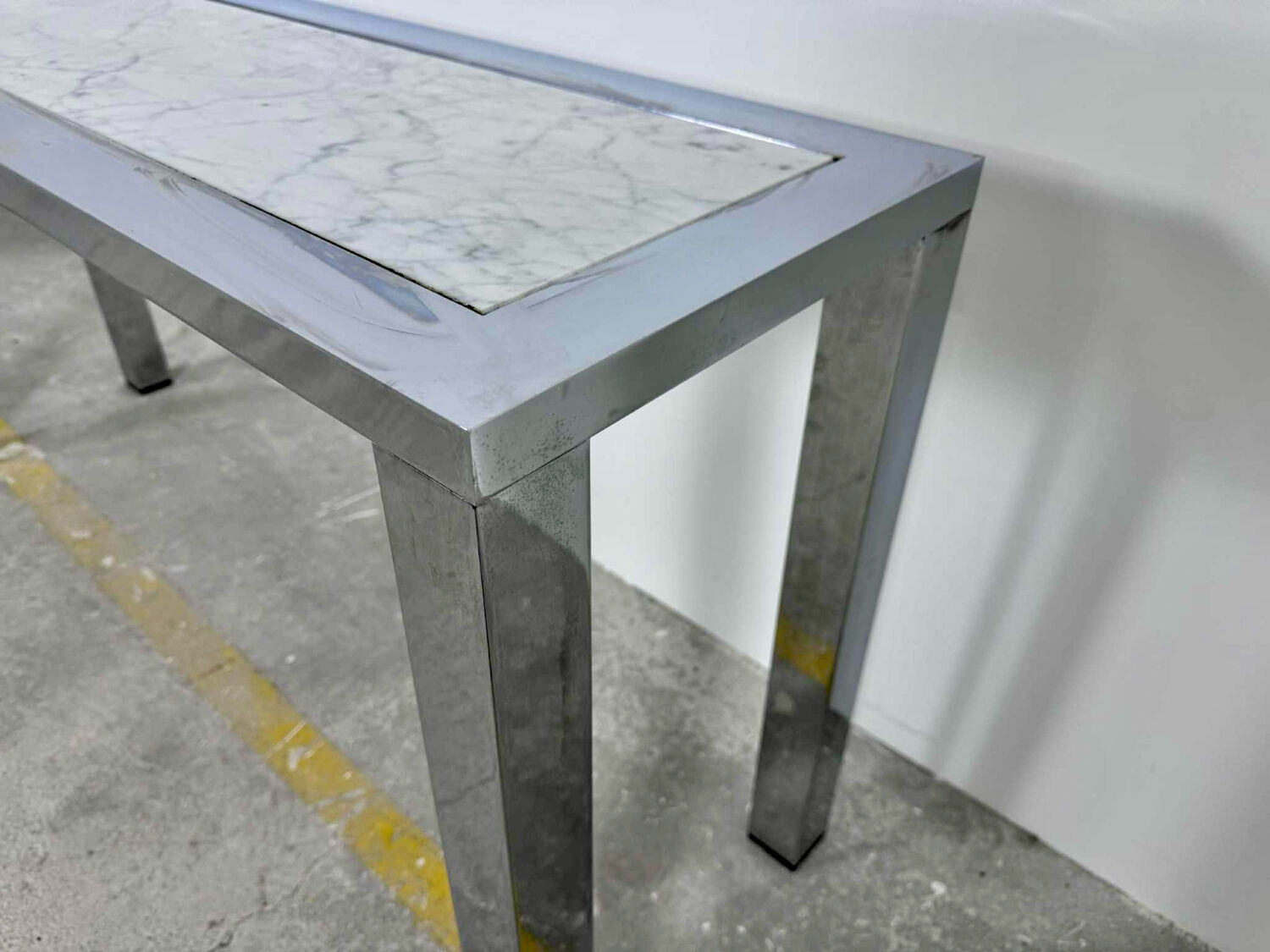 Seventies console structure chrome white marble top