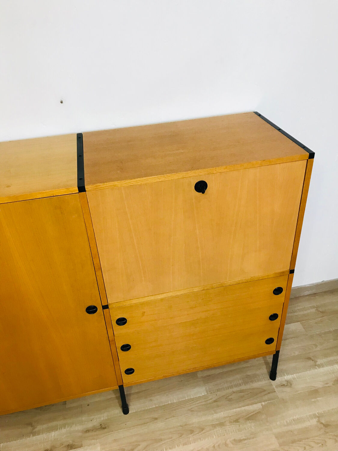 Office secretary A.R.P. Minvielle edition