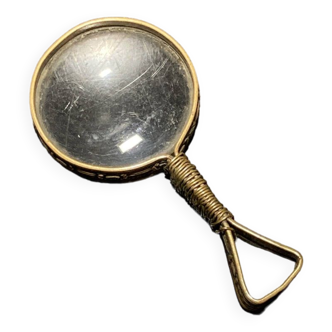 Miniature magnifying glass