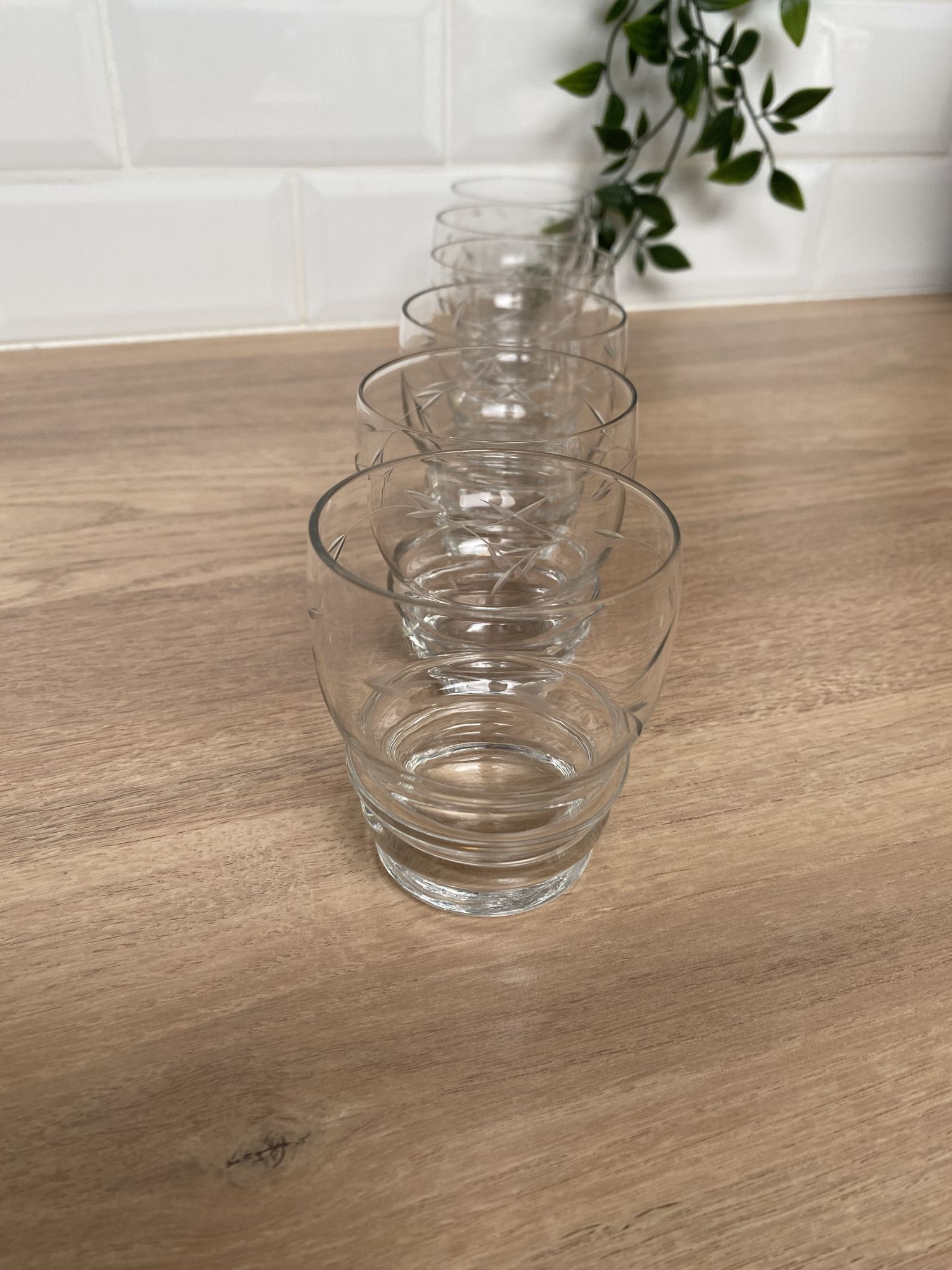 Set of 6 engraved glass wine glasses