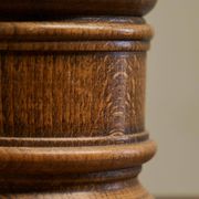 Mid-Century Accent Table Lamp in Solid Oak and Patinated Brass