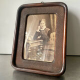 Frame in carved wood