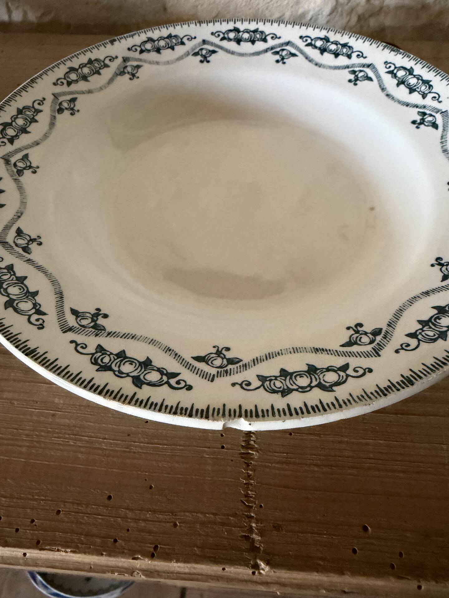 Mismatched deep plates service Saint Amand