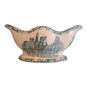 Iron earth gravy boat 1848