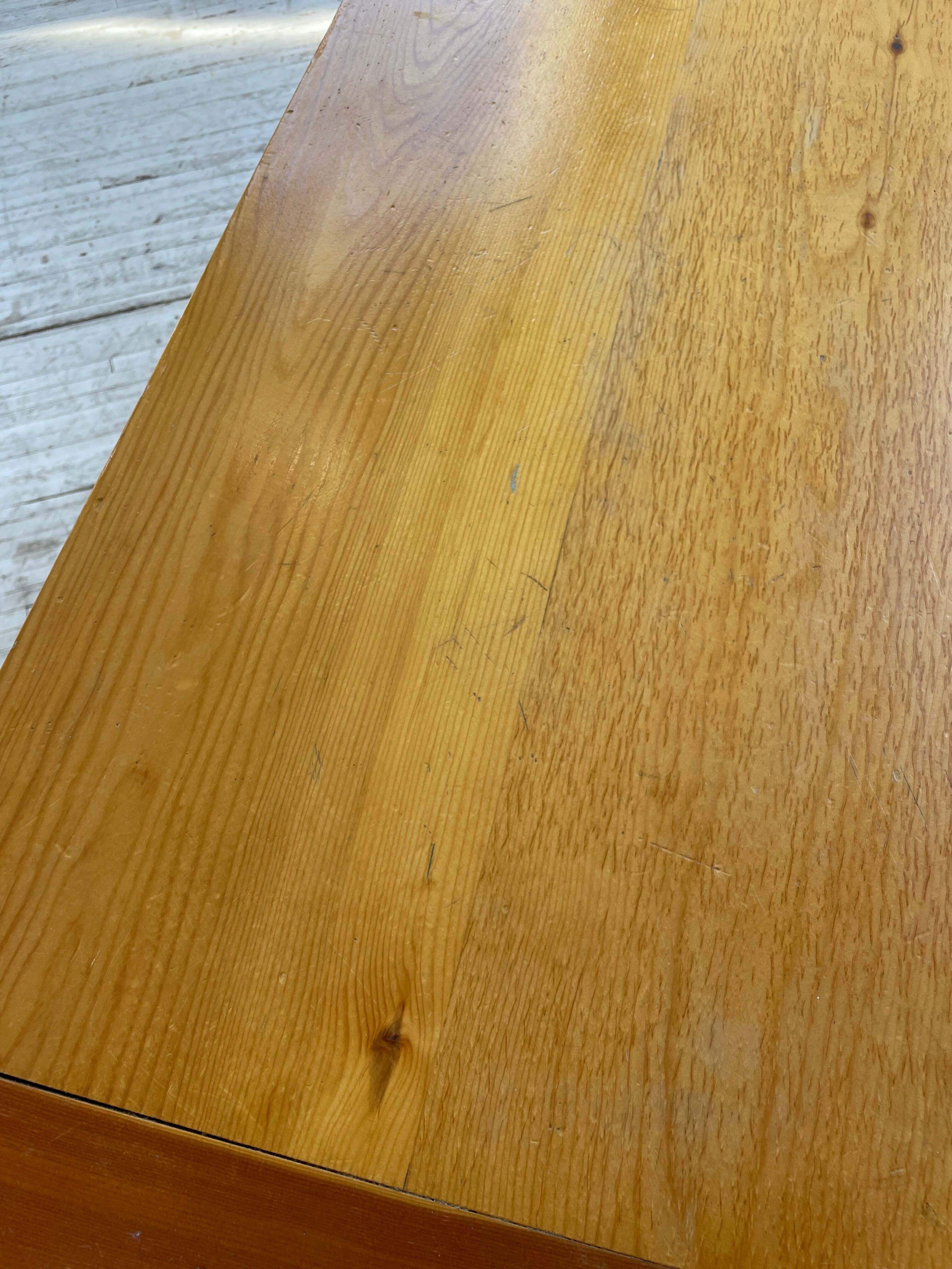 Mountain furniture table in pine 2m